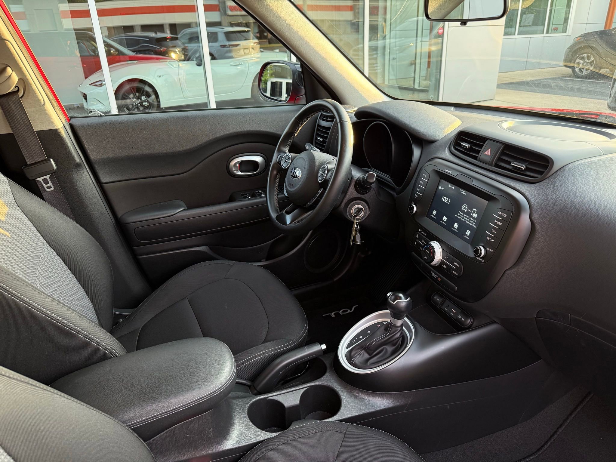 Used 2019 Kia Soul + image 15