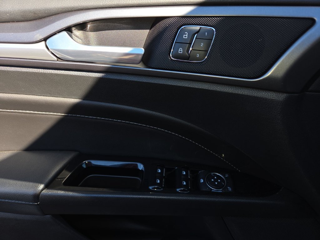 Used 2015 Ford Fusion Titanium FWD image 15