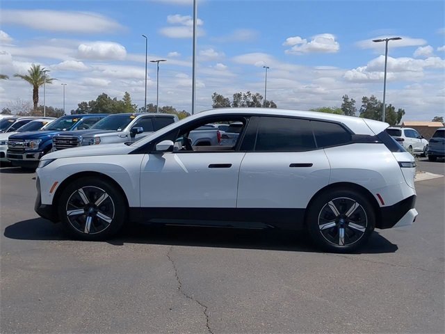 New 2025 BMW iX xDrive50 image 9