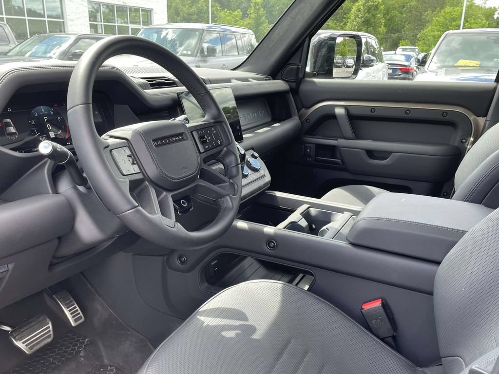 Certified 2025 Land Rover Defender 110 AWD/4WD image 14