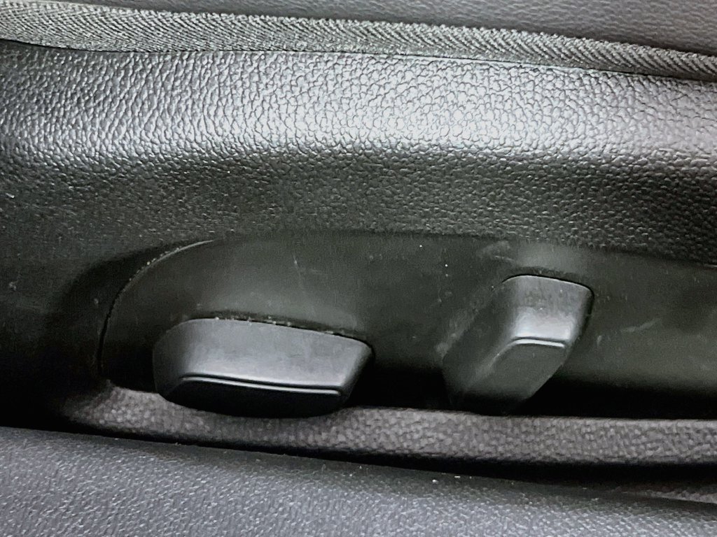 Used 2024 Chevrolet Camaro LT RWD image 13