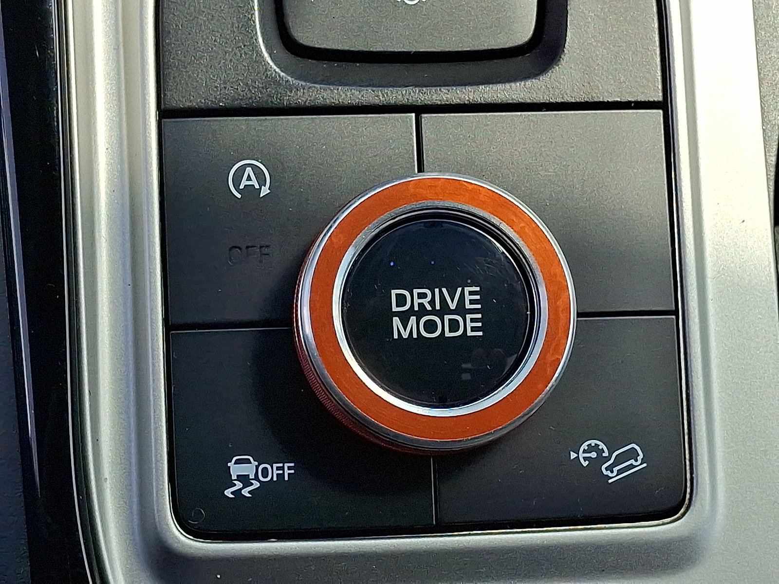 Used 2023 Ford Explorer ST w/ Equipment Group 401A AWD/4WD image 29