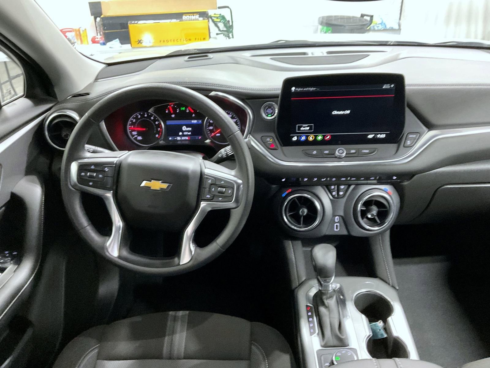 Used 2025 Chevrolet Blazer LT AWD/4WD image 13