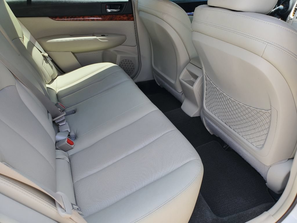 Used 2012 Subaru Outback 2.5i Limited w/ Moonroof Pkg AWD/4WD image 35