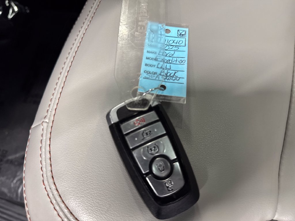 Certified 2025 Ford Expedition Active AWD/4WD image 34