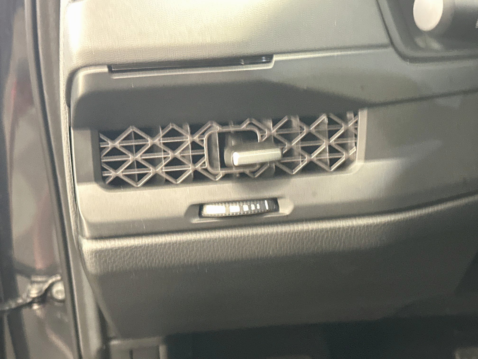 Used 2025 Honda Accord SE image 17
