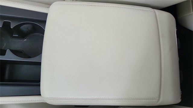 Used 2025 Jaguar F-PACE R-Dynamic S image 49