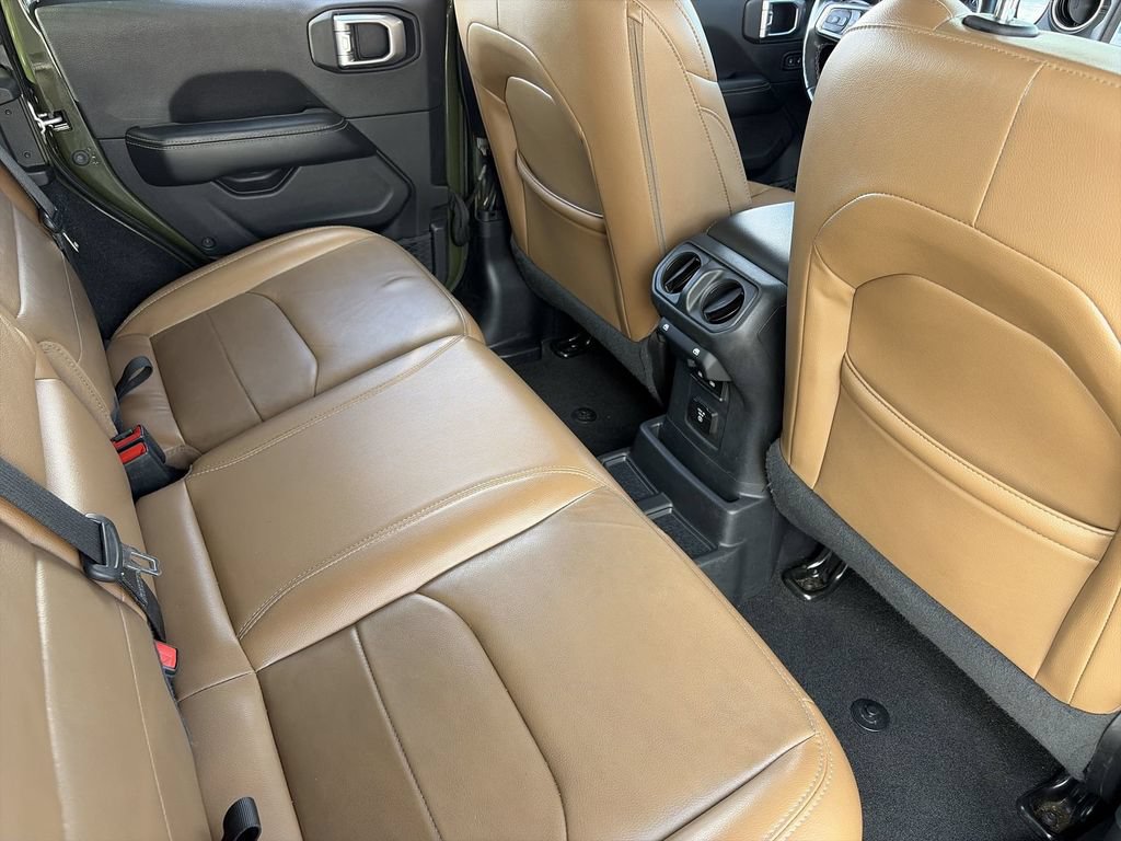Used 2021 Jeep Wrangler Unlimited Sahara w/ Cold Weather Group AWD/4WD image 30