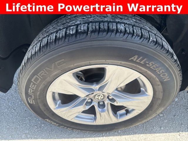 Used 2024 Toyota RAV4 XLE FWD image 25