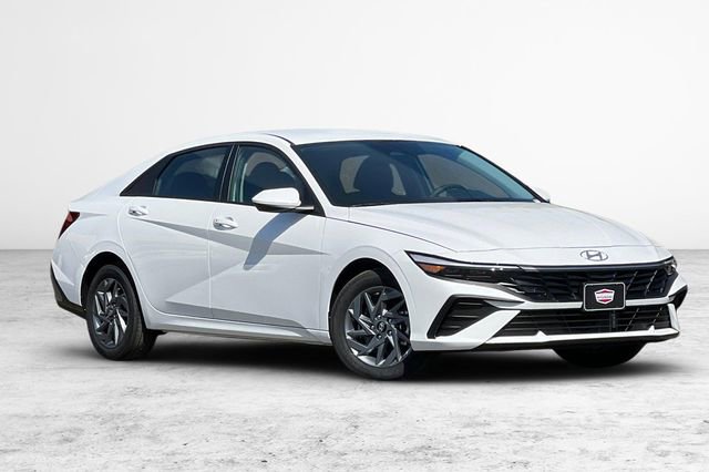New 2026 Hyundai Elantra Hybrid FWD image 2
