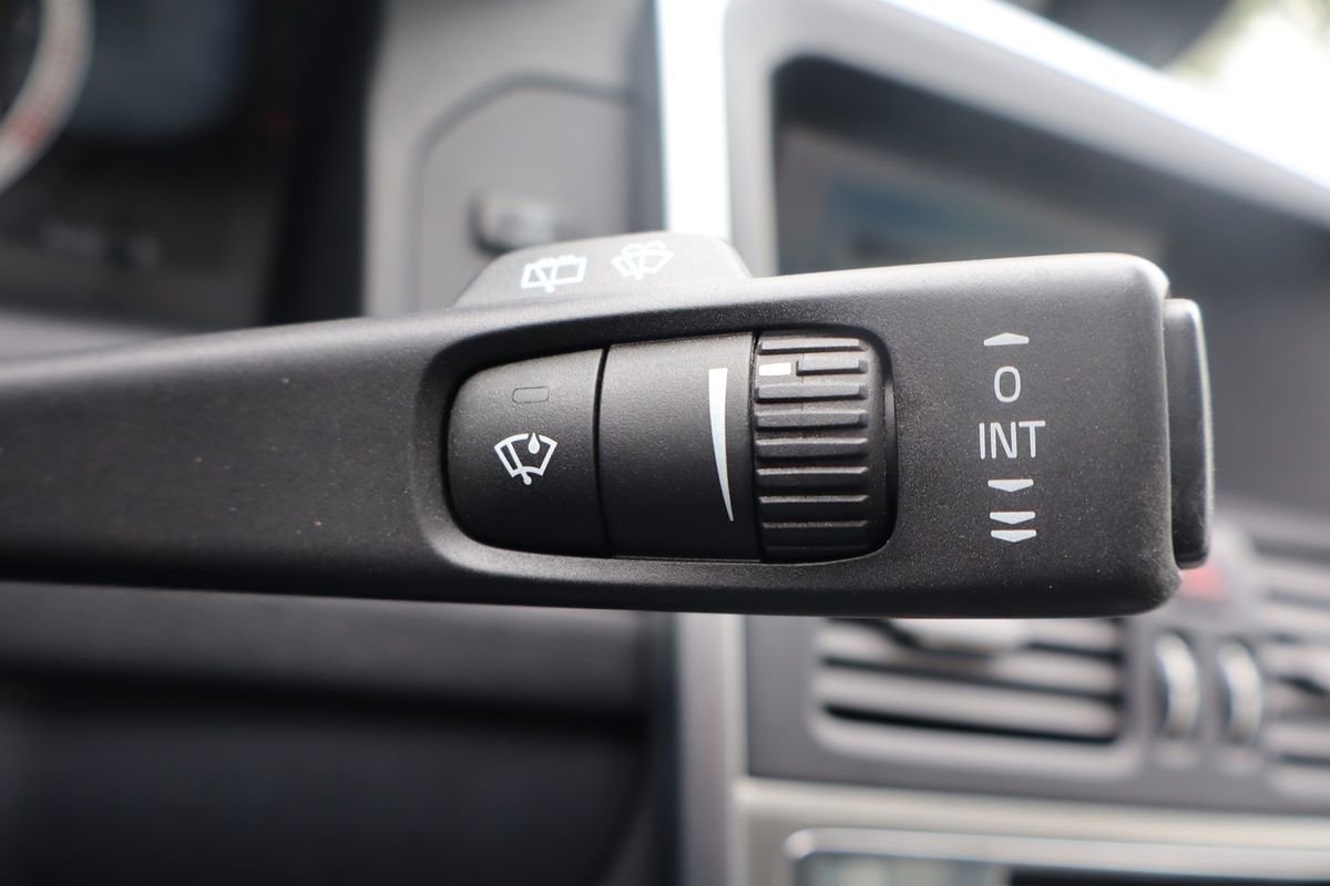 Used 2010 Volvo XC60 T6 AWD/4WD image 31