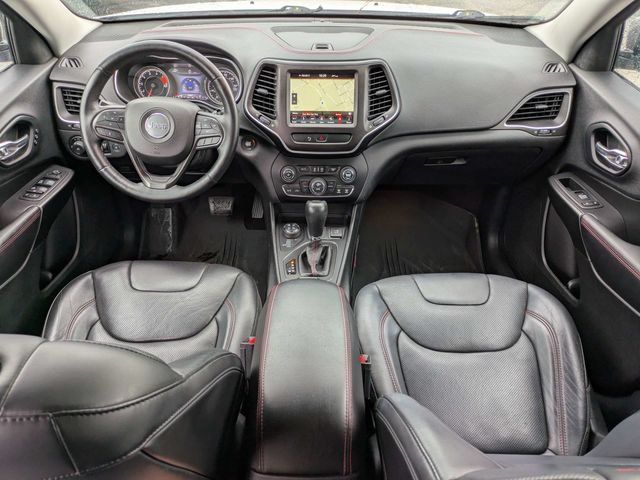 Used 2019 Jeep Cherokee Trailhawk AWD/4WD image 15