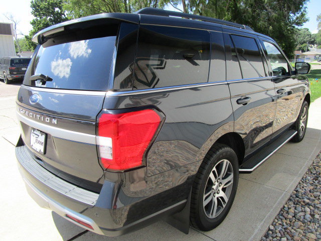 Used 2022 Ford Expedition XLT image 7