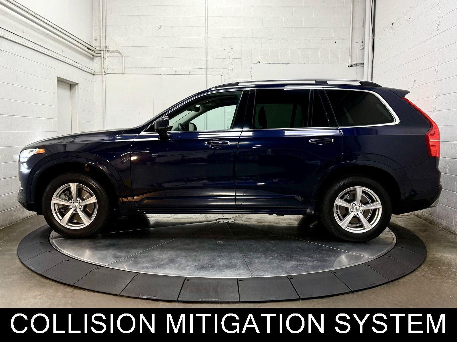 Used 2017 Volvo XC90 T5 Momentum w/ Vision Package FWD image 6