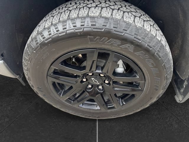 Used 2023 Chevrolet Silverado 1500 RST AWD/4WD image 9