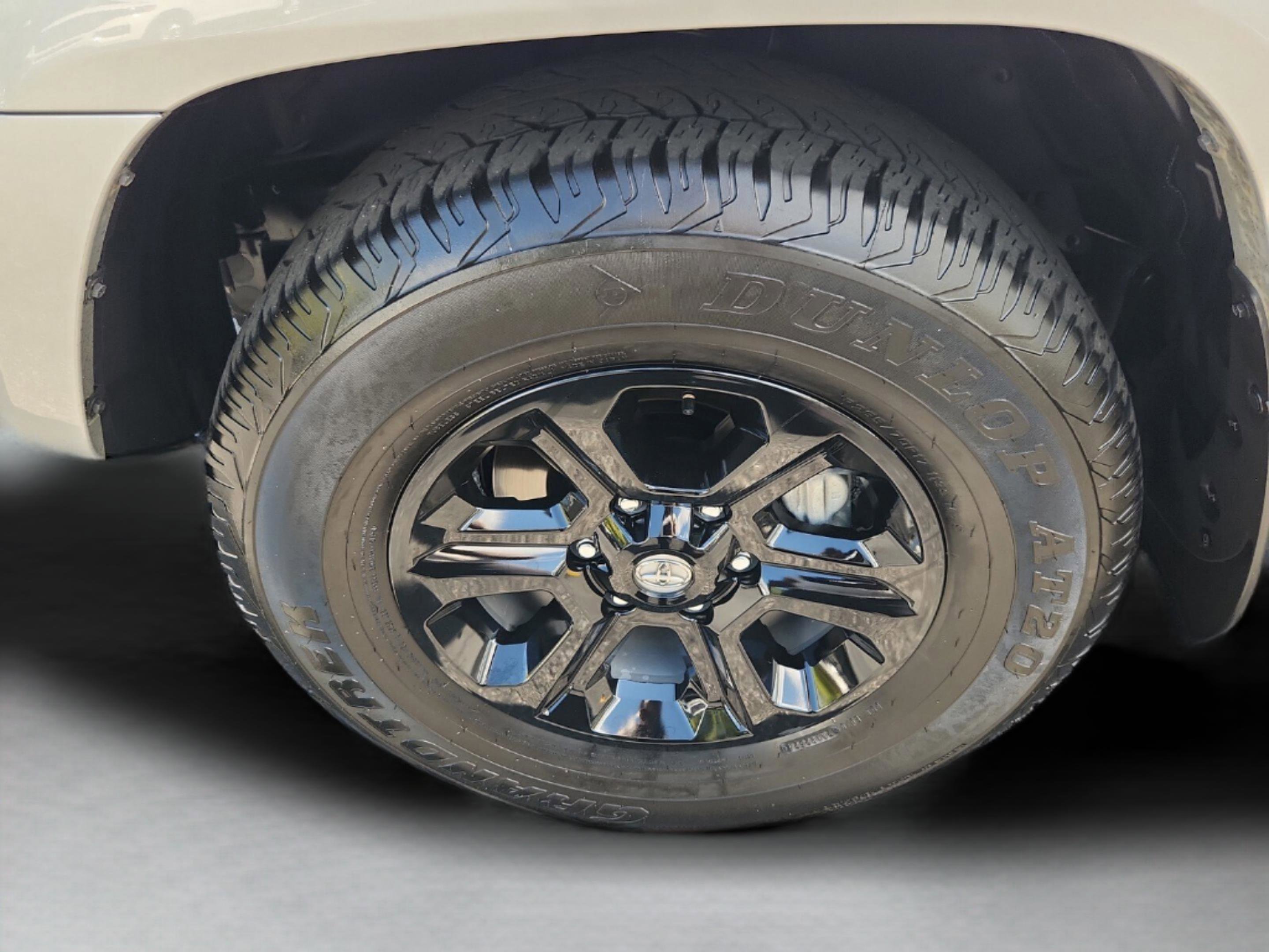 Certified 2024 Toyota 4Runner SR5 Premium image 2