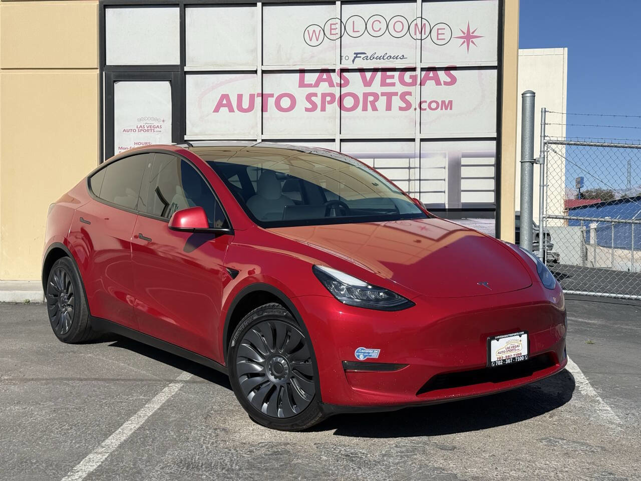 Used 2021 Tesla Model Y Long Range AWD/4WD image 2