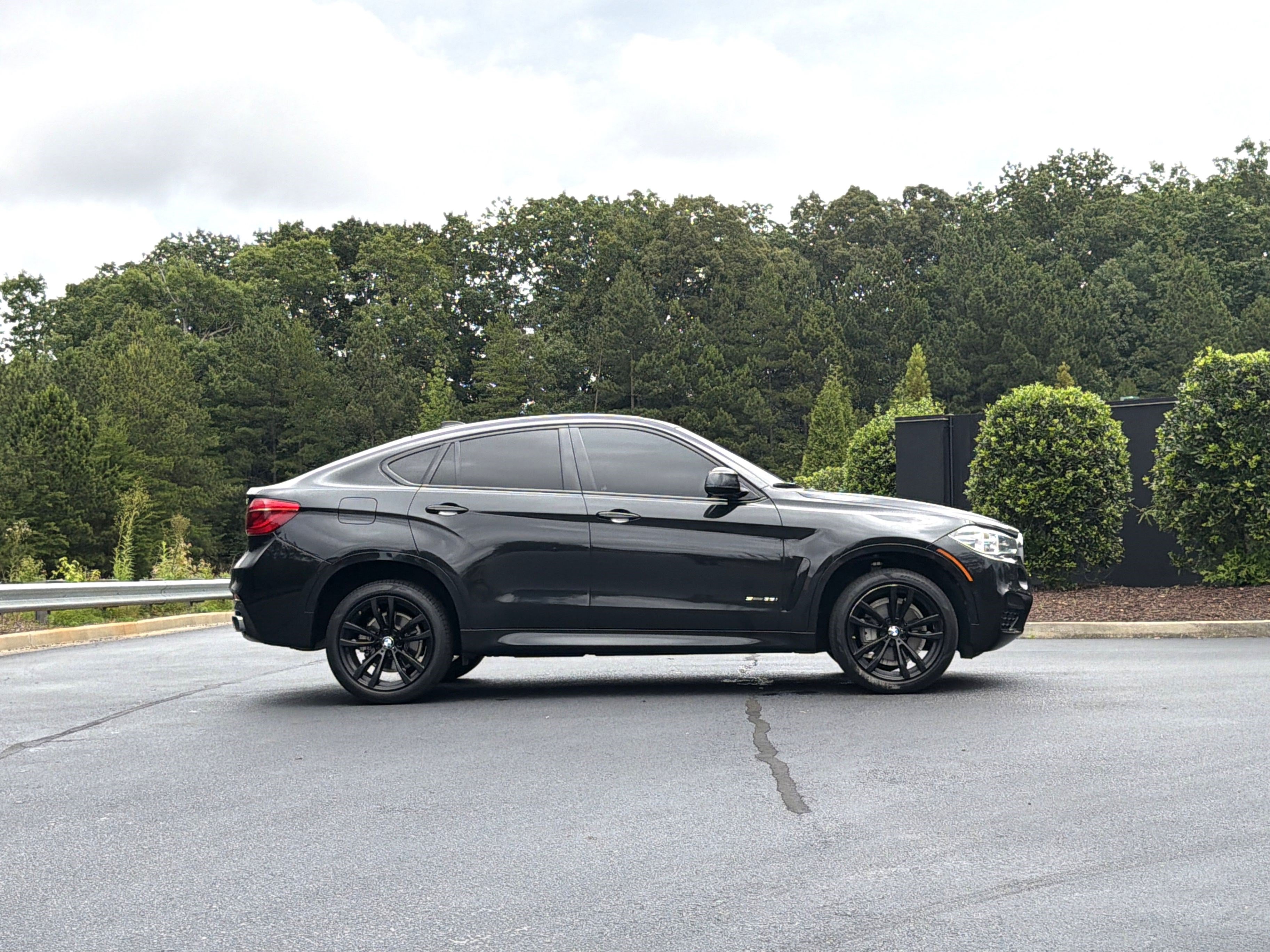Used 2019 BMW X6 sDrive35i RWD image 5