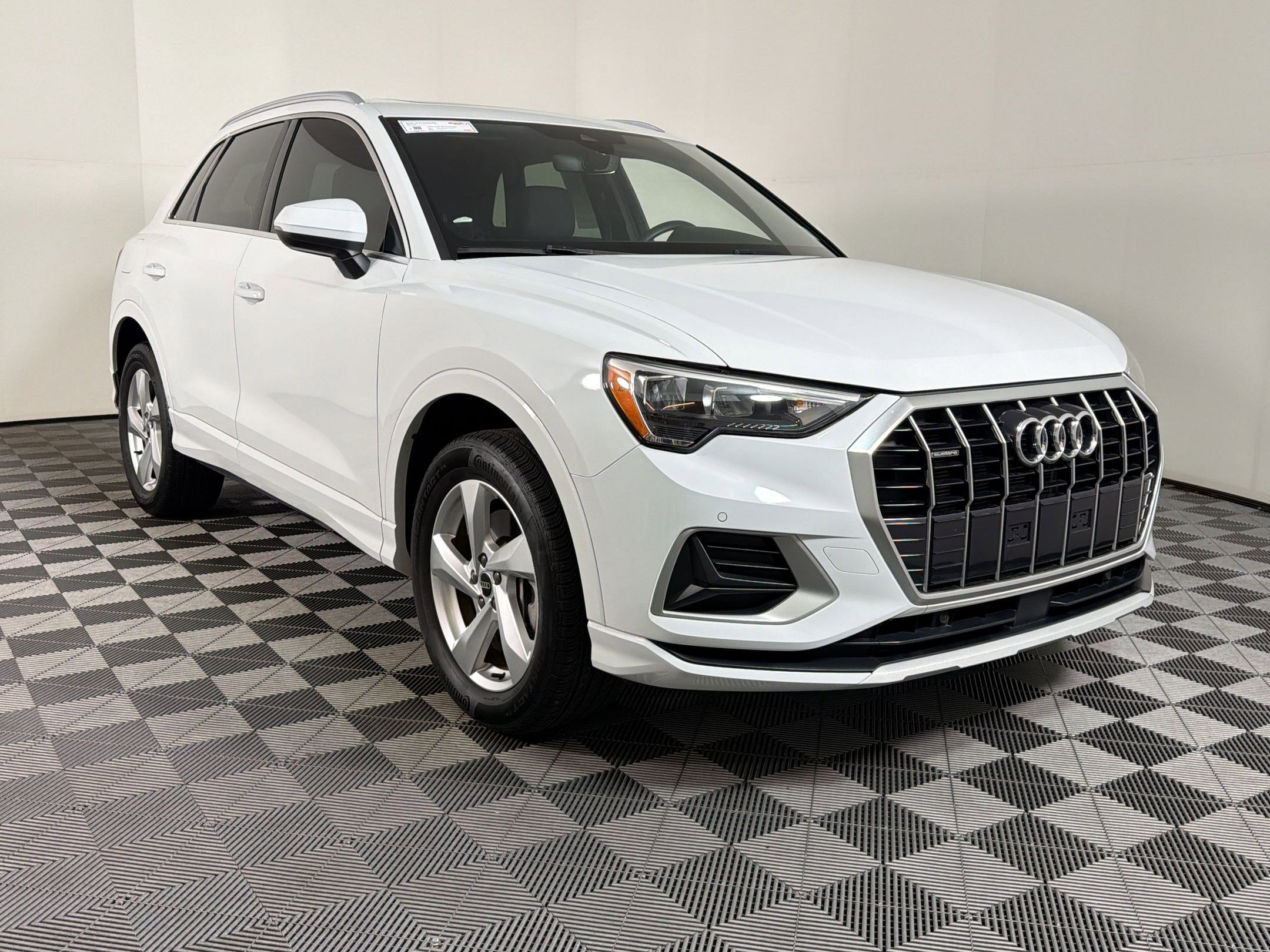 Certified 2022 Audi Q3 2.0T Premium w/ Convenience Package image 19