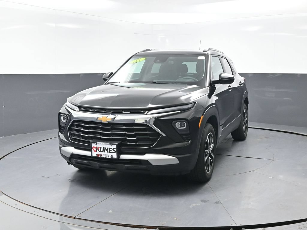 Used 2025 Chevrolet TrailBlazer LT AWD/4WD image 7