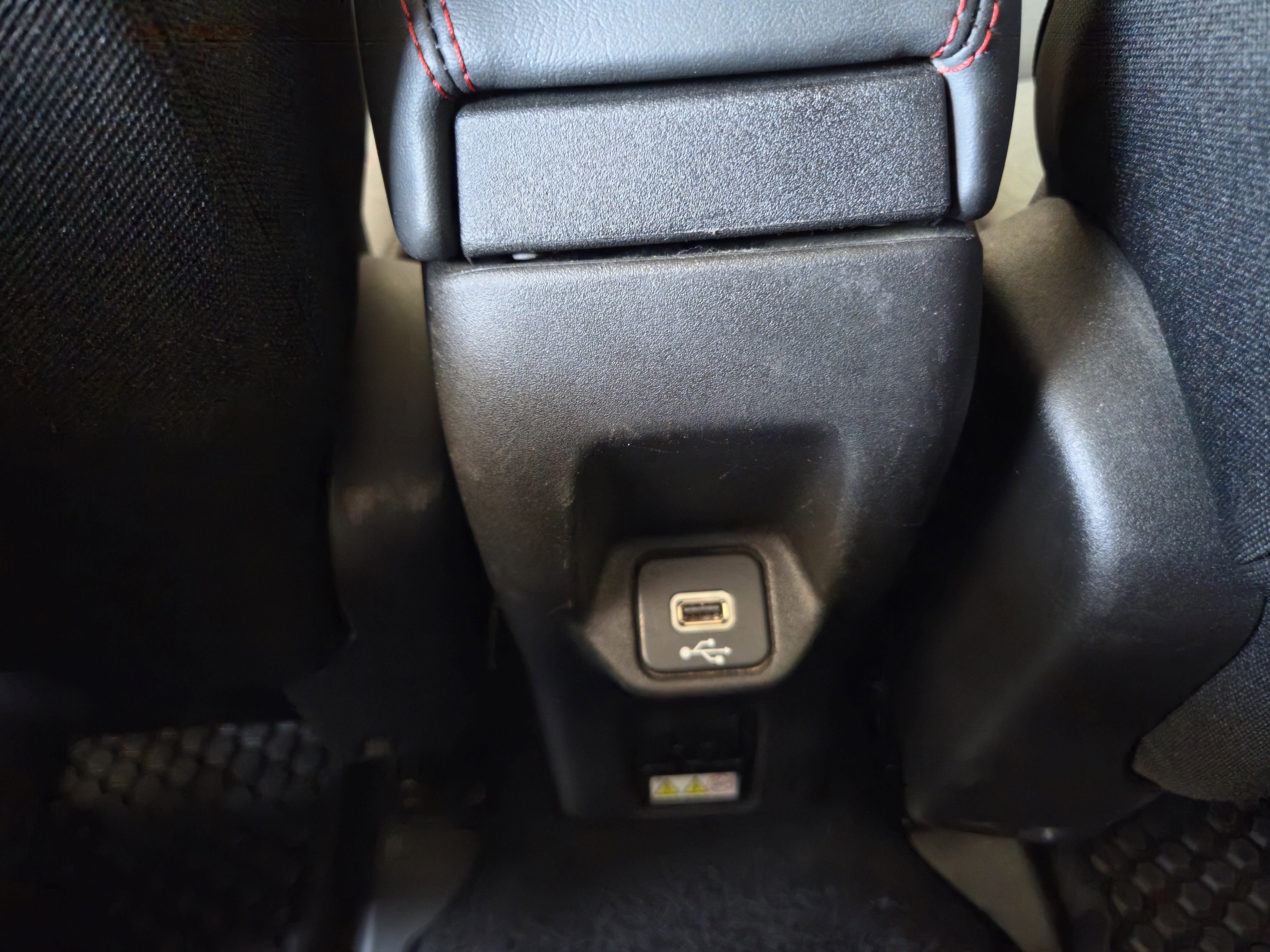 Used 2020 Jeep Renegade Trailhawk w/ Cold Weather Group AWD/4WD image 12