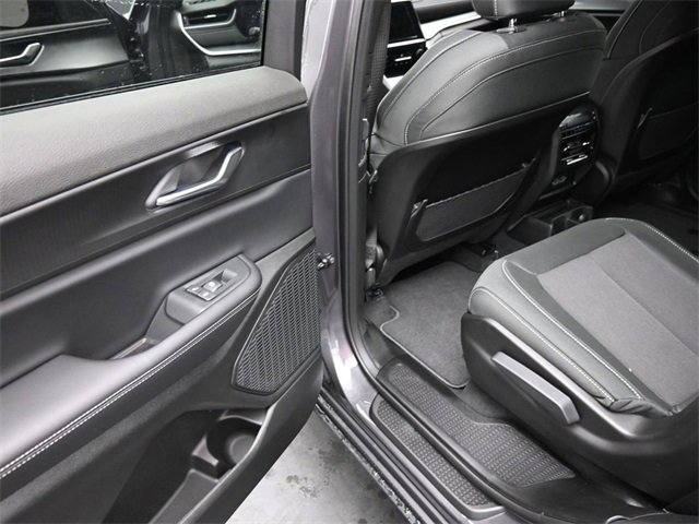 New 2025 Jeep Grand Cherokee L Laredo image 18