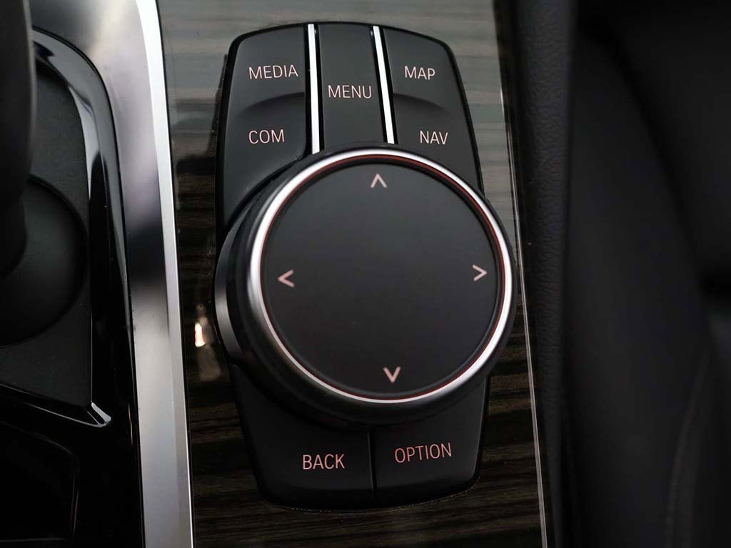 Used 2023 BMW 530i xDrive w/ Convenience Package image 58