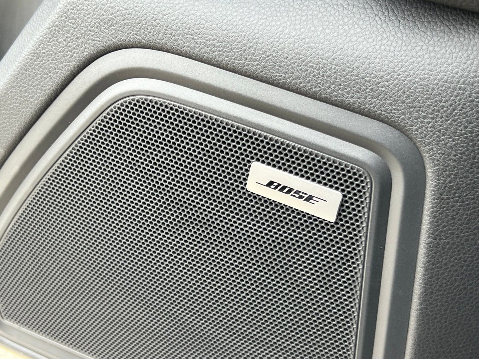 Certified 2025 Porsche Macan image 29