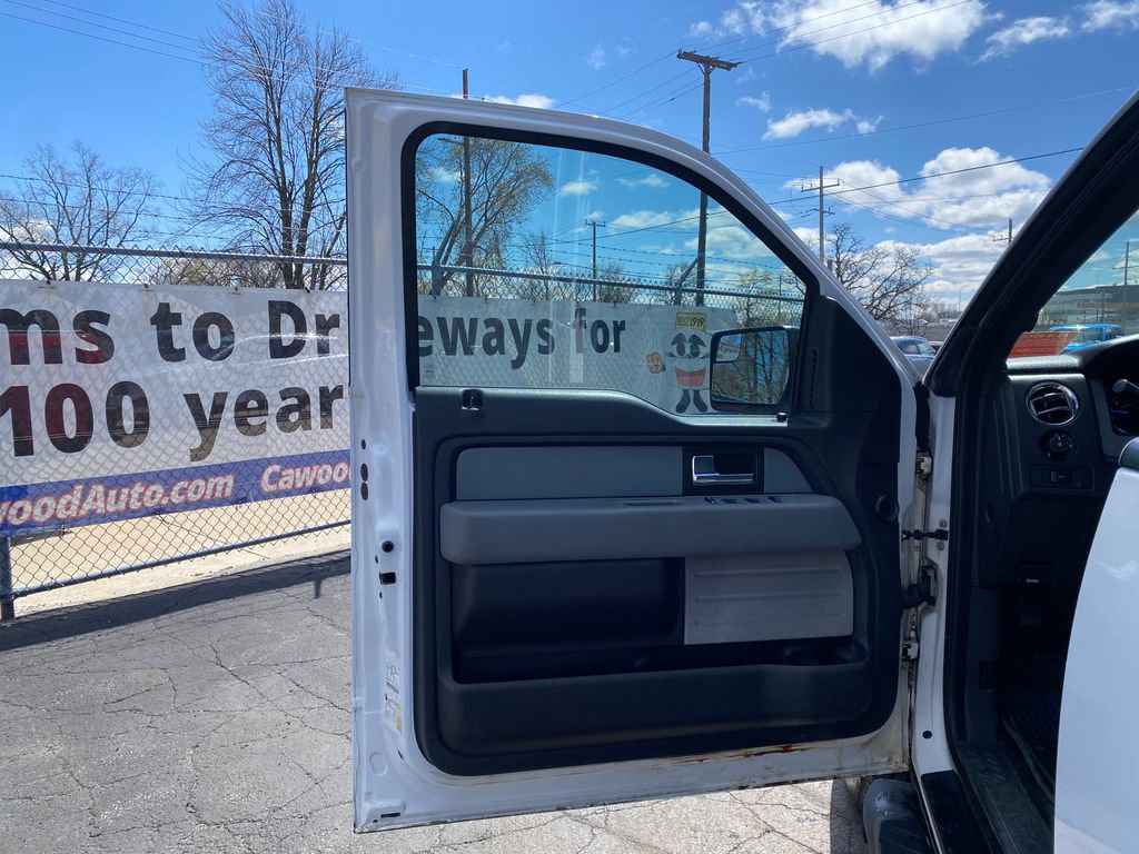 Used 2014 Ford F150 XLT w/ Equipment Group 301A Mid image 12