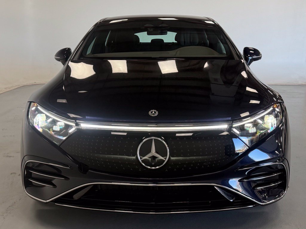 Used 2022 Mercedes-Benz EQS 580 4MATIC Sedan w/ Exclusive Trim Package image 7