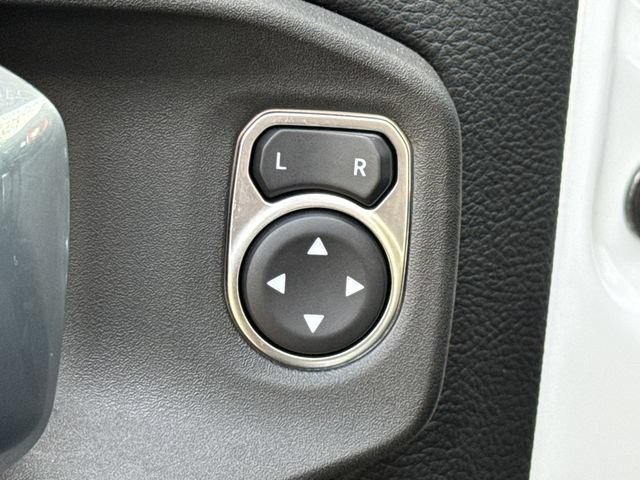Used 2022 Jeep Wrangler Unlimited Sahara AWD/4WD image 21