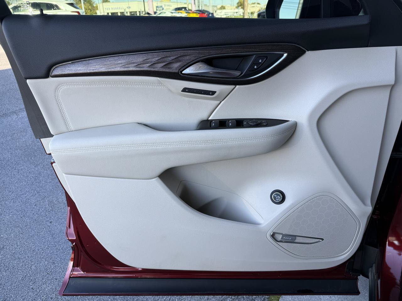 Used 2023 Buick Envision Avenir AWD/4WD image 10