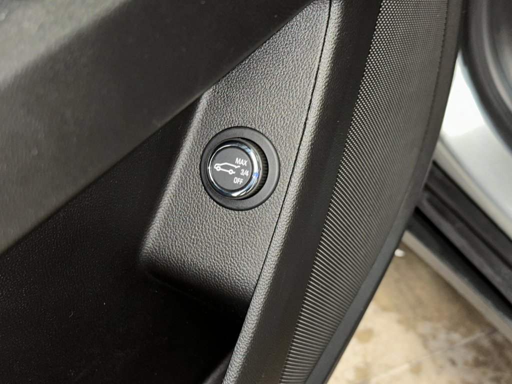 Used 2023 Chevrolet Traverse LT w/ LPO, Floor Liner Package image 6