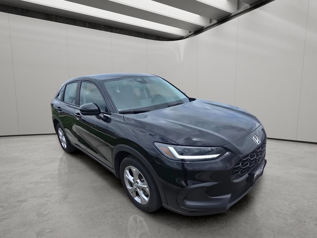 Used 2025 Honda HR-V LX image 7