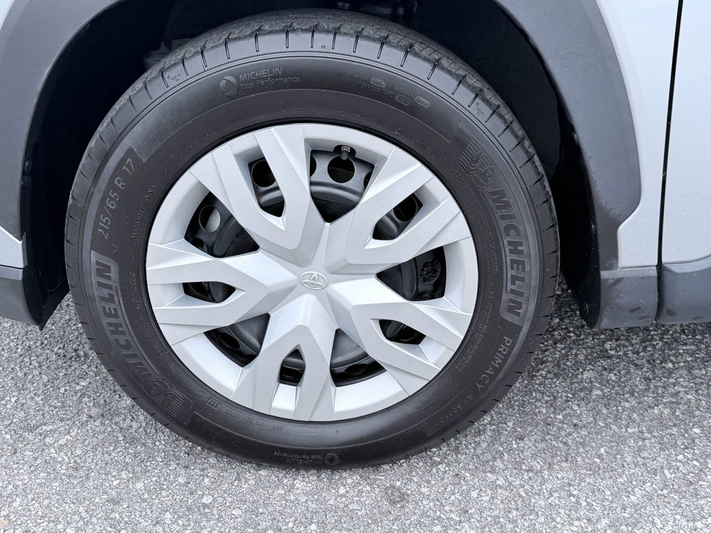 Used 2022 Toyota Corolla Cross L FWD image 30