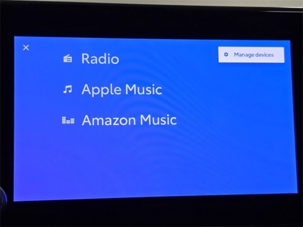 Used 2023 Toyota RAV4 LE image 5