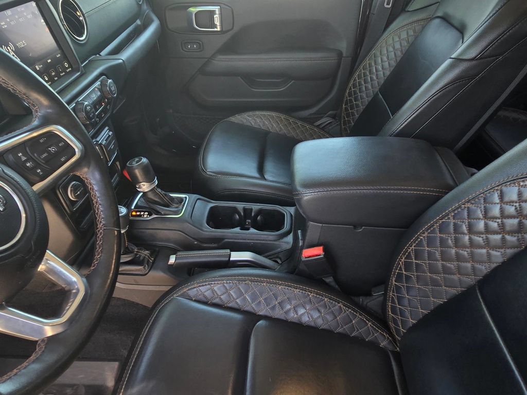 Used 2021 Jeep Wrangler Unlimited Sahara AWD/4WD image 15