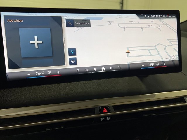 Used 2025 BMW iX xDrive50 image 32