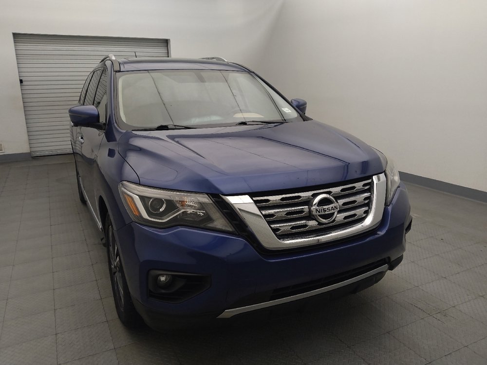 Used 2017 Nissan Pathfinder Platinum image 14