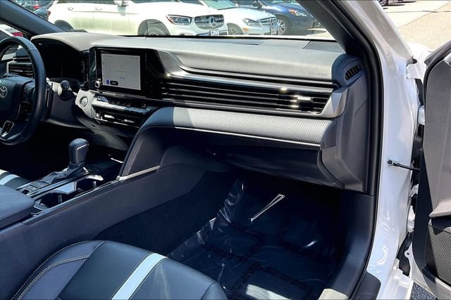 Used 2026 Toyota Camry SE FWD image 14