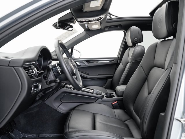Used 2025 Porsche Macan image 6
