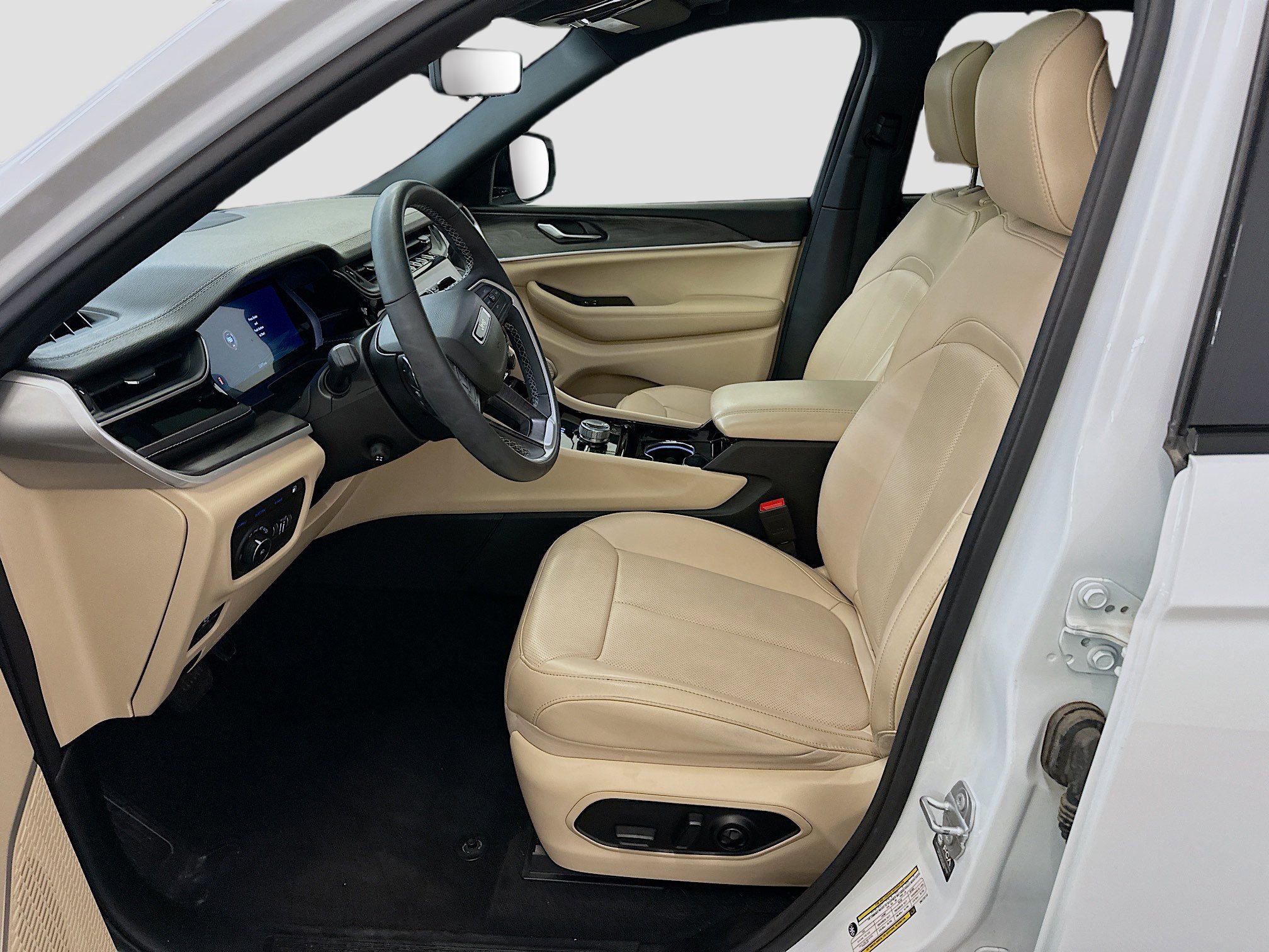 Used 2023 Jeep Grand Cherokee 4WD 4xe w/ Luxury Tech Group II image 13