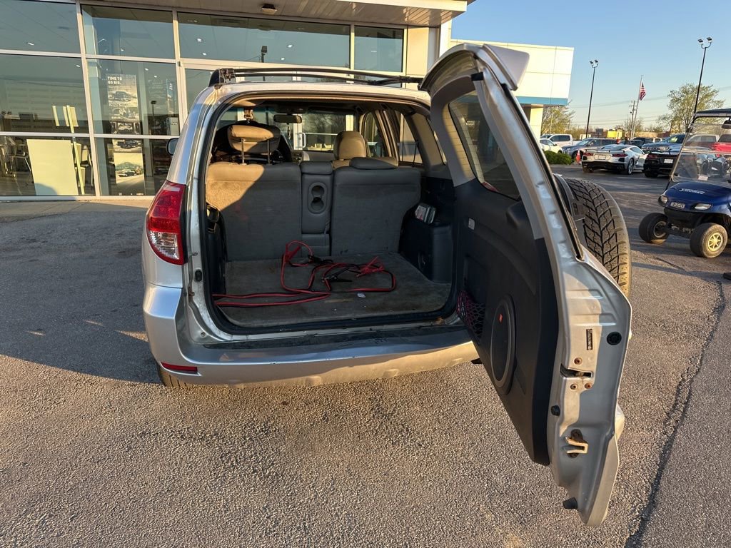 Used 2007 Toyota RAV4 Limited AWD/4WD image 9