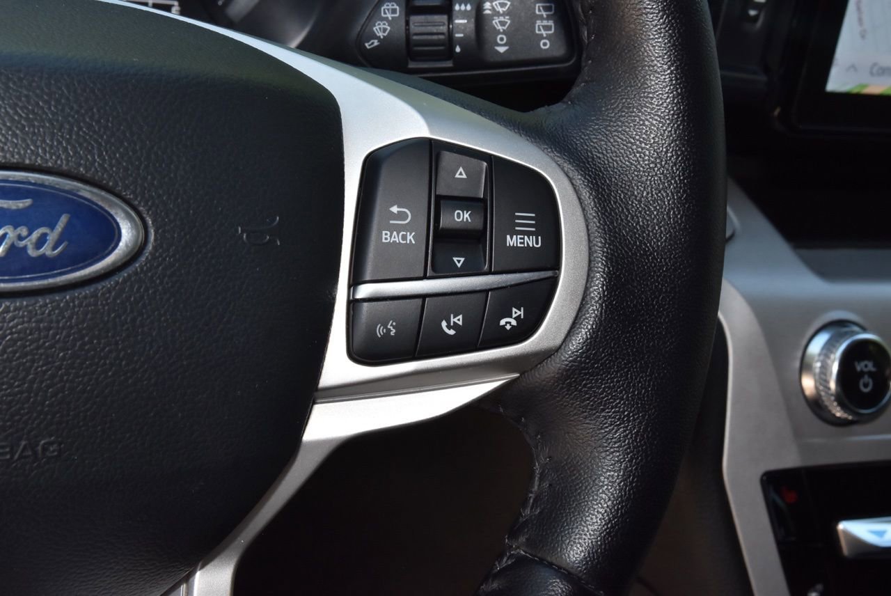 Used 2023 Ford Explorer XLT w/ Equipment Group 202A AWD/4WD image 25