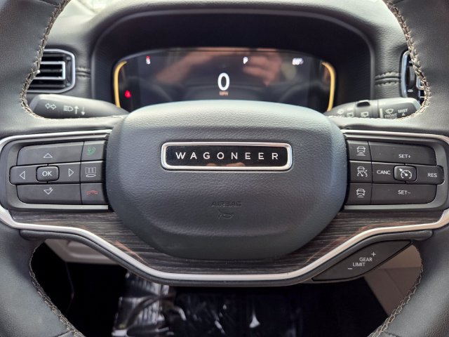 Certified 2022 Jeep Wagoneer Series III w/ Flexible Seating Group RWD image 33