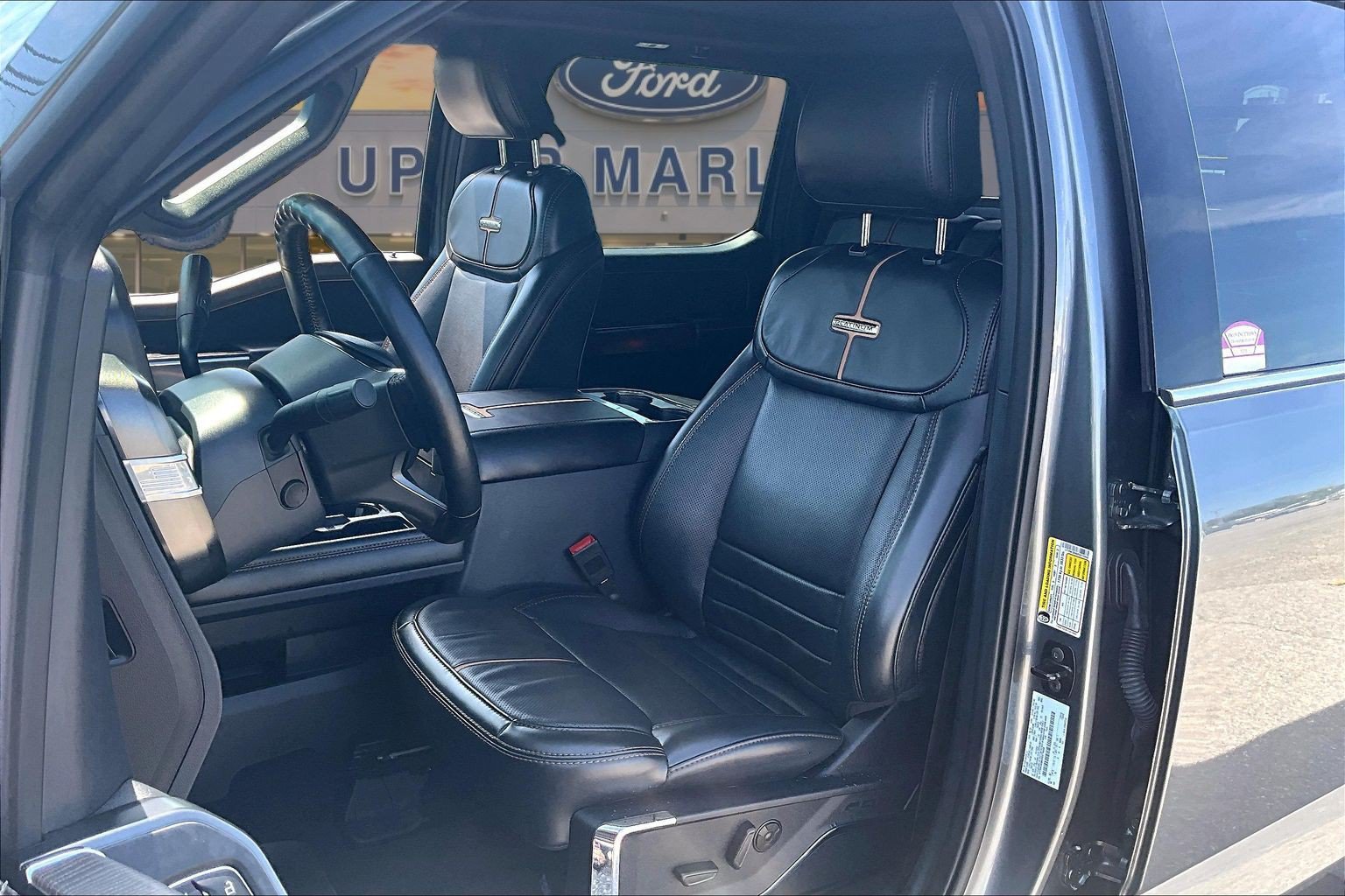 Used 2024 Ford F350 Platinum w/ Tremor Off-Road Package AWD/4WD image 23