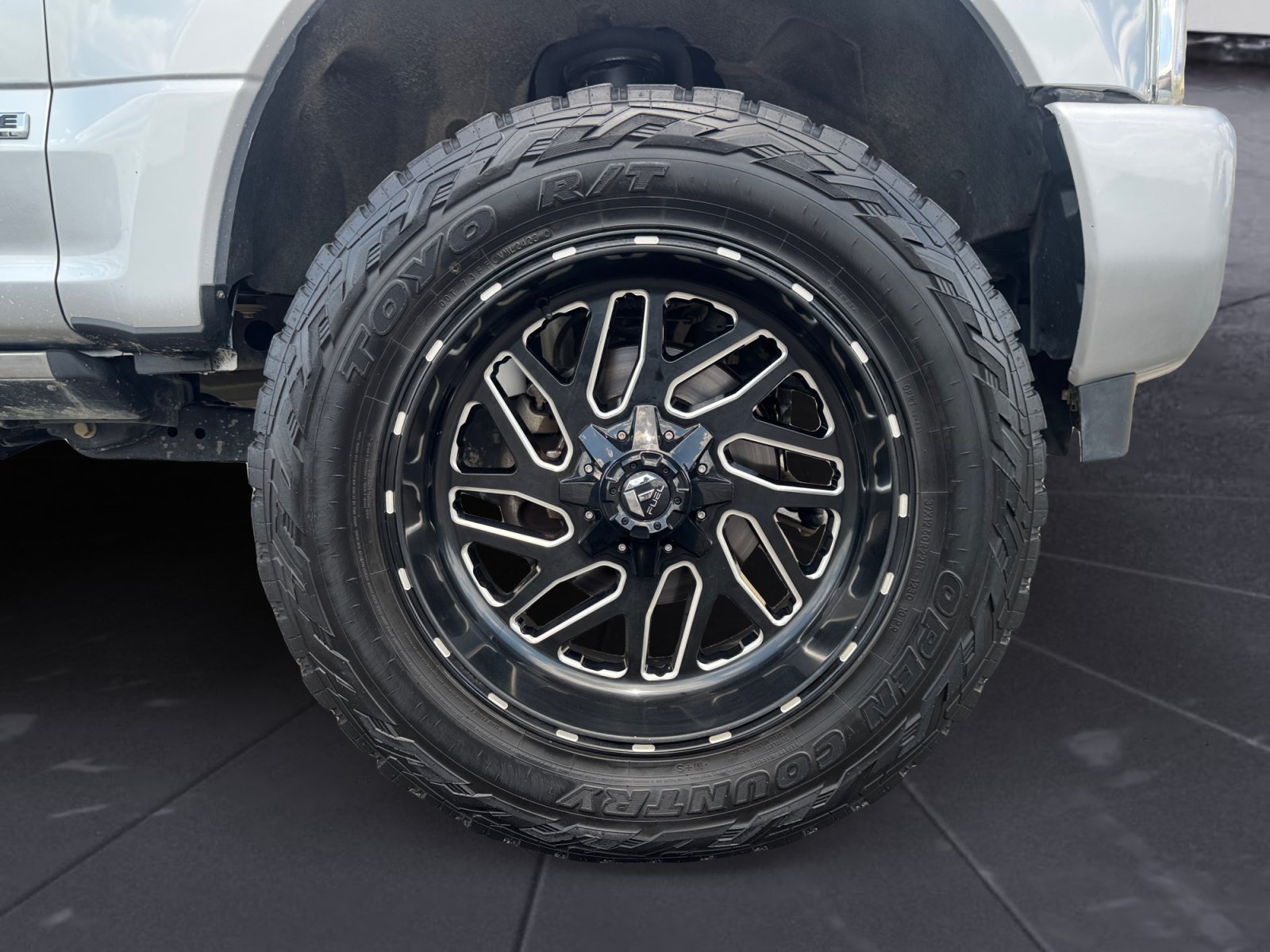 Certified 2018 Ford F250 Platinum w/ Platinum Ultimate Package AWD/4WD image 14