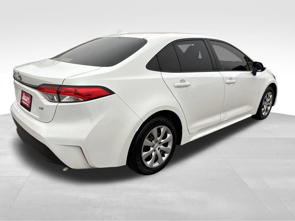Used 2023 Toyota Corolla LE image 5