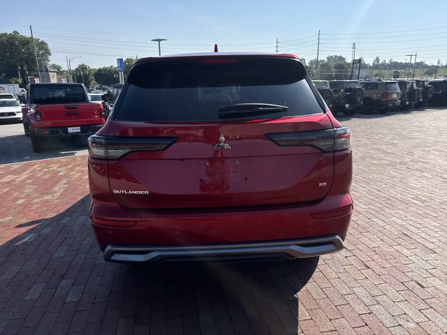 Used 2025 Mitsubishi Outlander SE FWD image 35