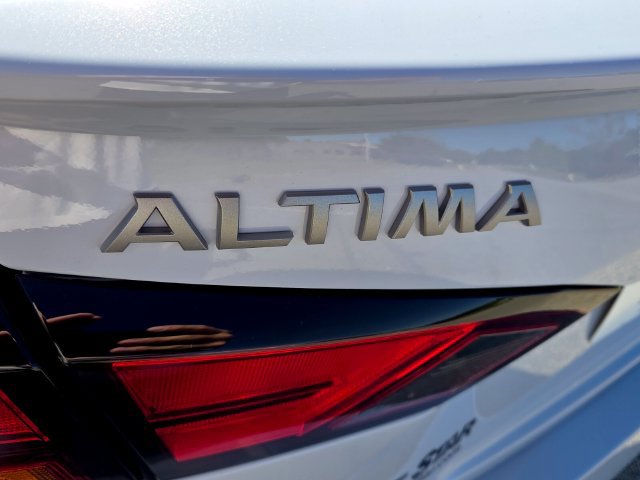 New 2026 Nissan Altima 2.5 SR w/ SR Premium Package FWD image 11
